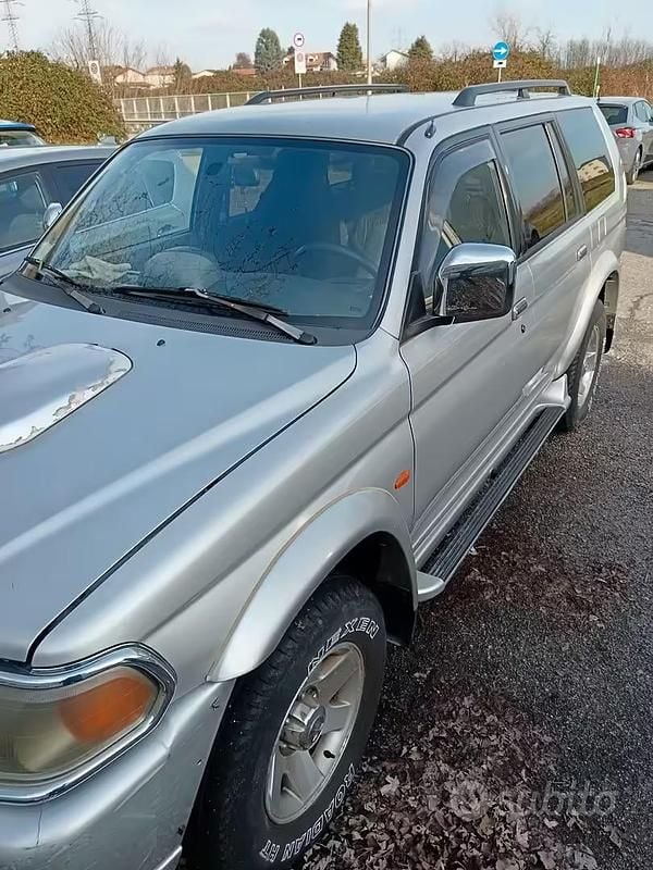 Usata Mitsubishi Pajero 115 CV (84 kW) 2001 Grigio SUV