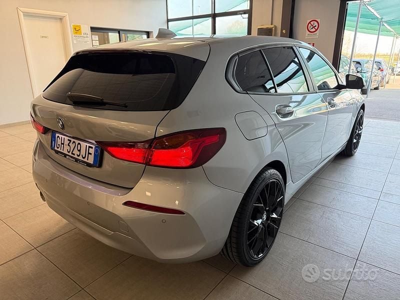 Usata BMW 116 Advantage 116 CV (85 kW) 2021 Grigio Utilitaria