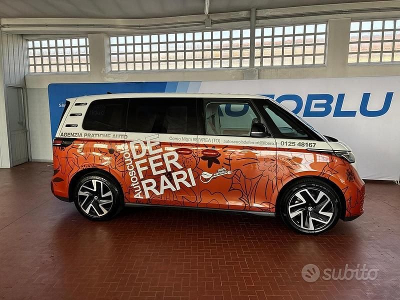 Używany VW ID. Buzz Pro 210 kW (286 KM) 2023 Minivan