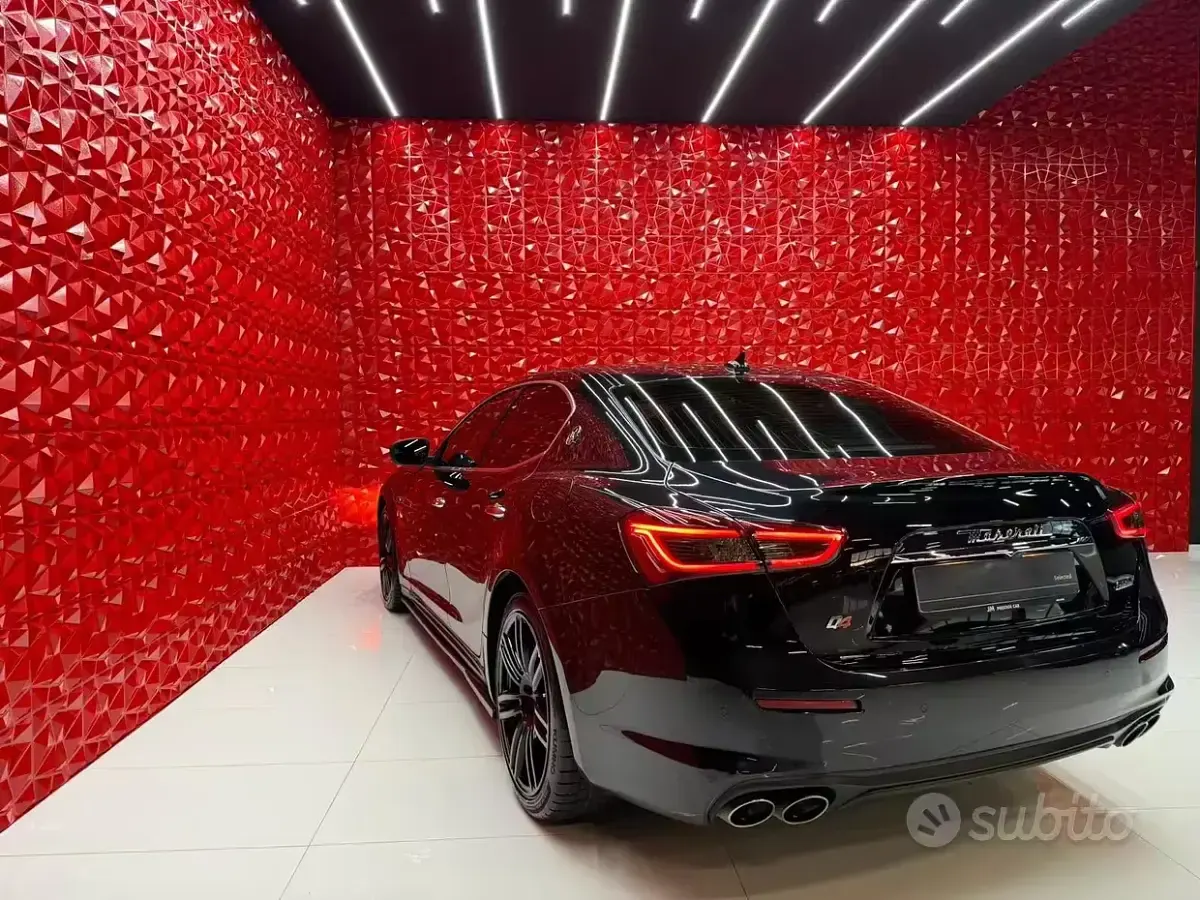 Usata Maserati Ghibli GranLusso 350 CV (257 kW) 2020 Nero Berlina