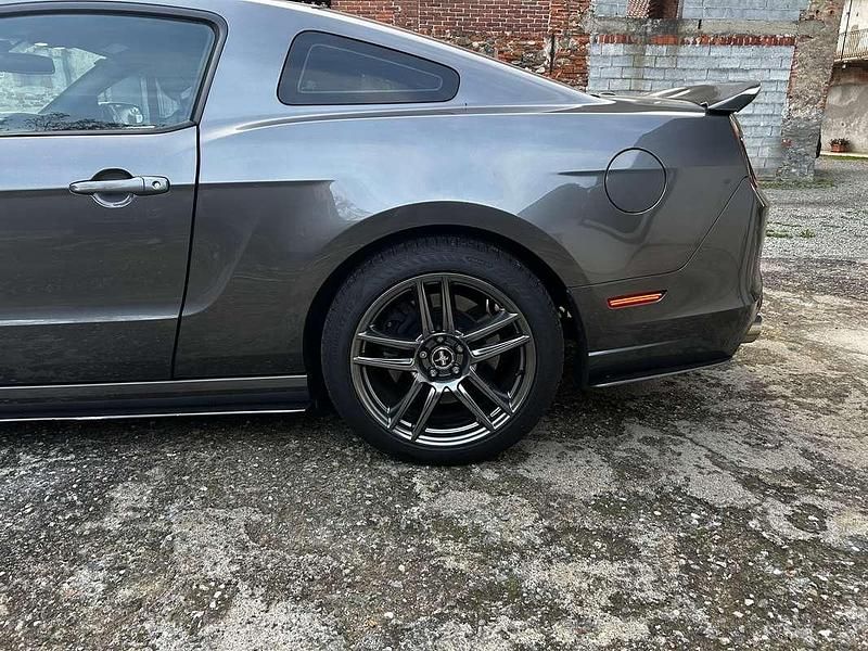 Usata Ford Mustang GT 424 CV (311 kW) 2014 Grigio Berlina