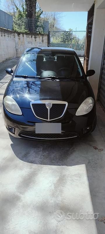 Gebraucht Lancia Ypsilon 75 PS (55 kW) 2009 Schwarz Kleinwagen
