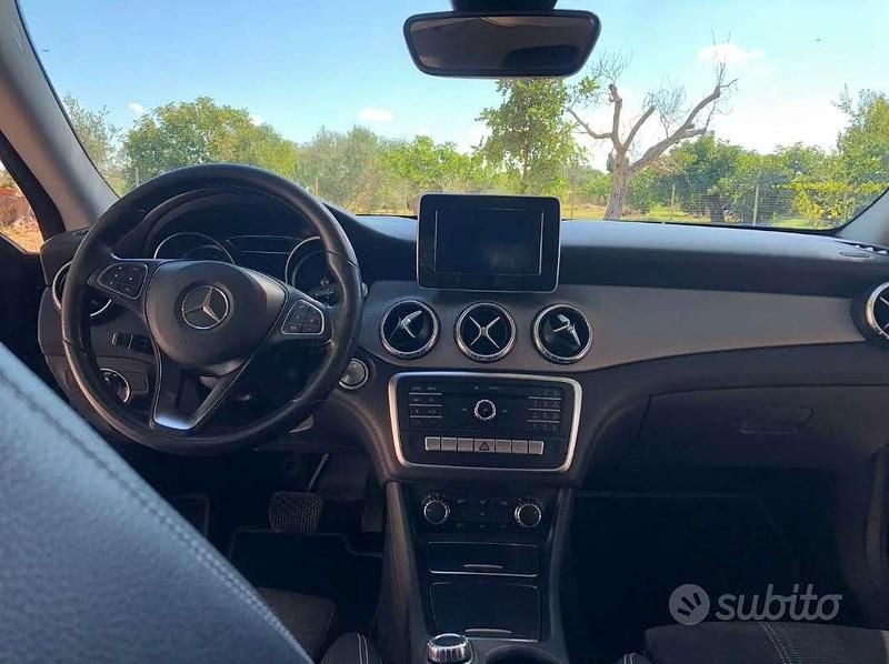 Usata Mercedes CLA200 Shooting Brake Business 136 CV (100 kW) 2018 Station wagon