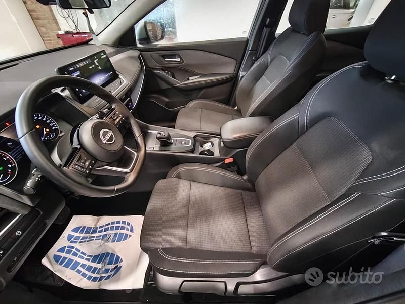 Usata Nissan Qashqai Acenta 158 CV (116 kW) 2025 Grigio SUV