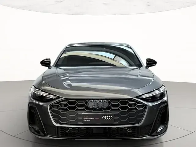 Usata Audi A5 S-Line 252 CV (185 kW) 2025 Grigio daytona perla Berlina