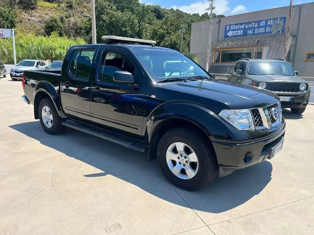 Usata Nissan Navara SE 171 CV (125 kW) 2005 Nero Pick-up