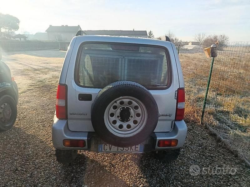 Usata Suzuki Jimny 86 CV (63 kW) 2005 SUV