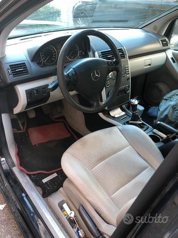 Usata Mercedes A180 2006 Nero Utilitaria