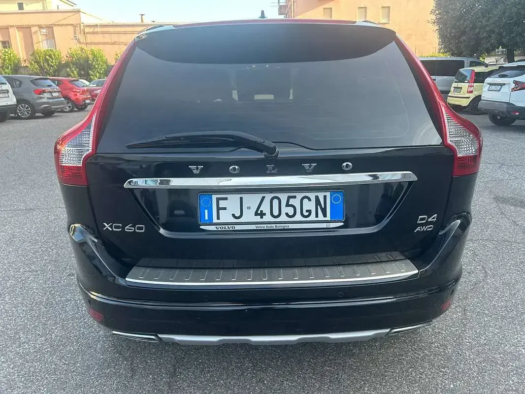 Usata Volvo XC60 Business Edition 190 CV (139 kW) 2017 Nero SUV