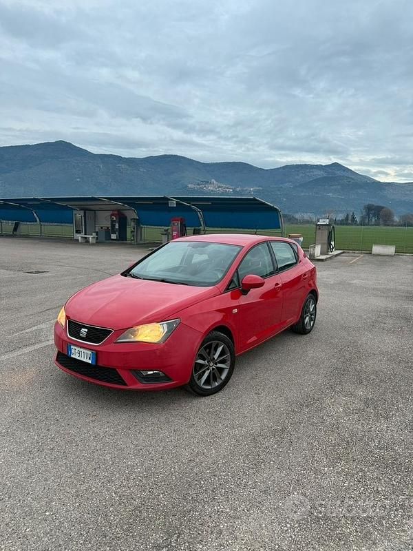 Second-hand Seat Ibiza 75 CP (55 kW) 2015 Roșu Berlinǎ