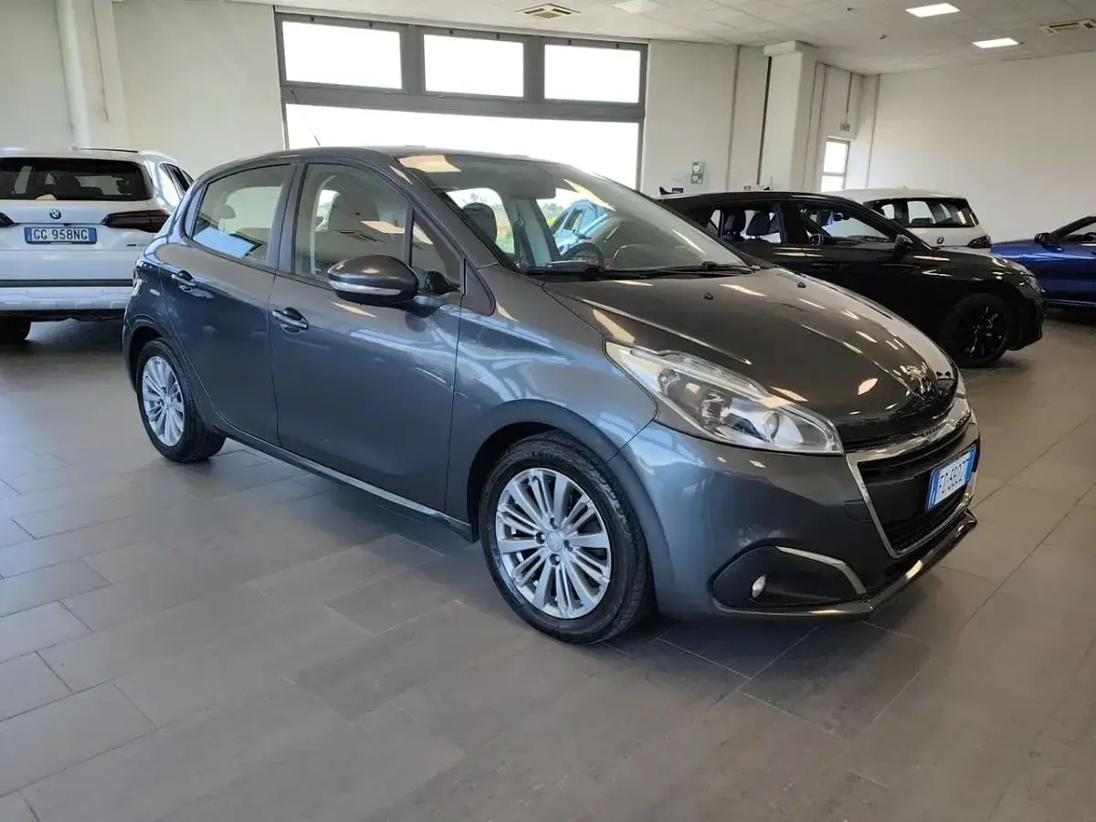 Usata Peugeot 208 75 CV (55 kW) 2016 Grigio Utilitaria