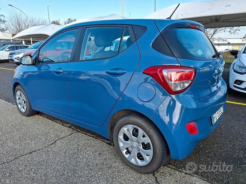 Usata Hyundai i10 Edition 66 CV (48 kW) 2016 Blu Utilitaria