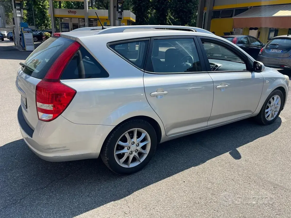 Usata Kia Ceed Sportswagon Active 90 CV (66 kW) 2012 Grigio Station wagon