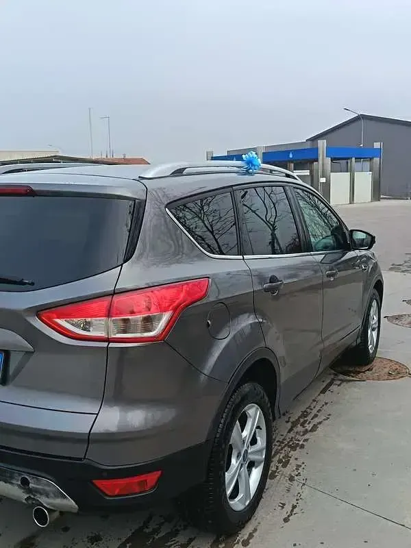 Usata Ford Kuga 140 CV (102 kW) 2013 SUV