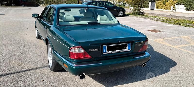 Usata Jaguar X300 1998 Verde Berlina