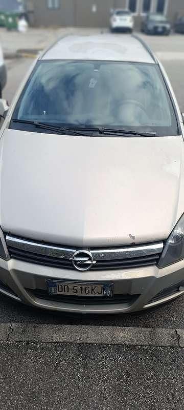 Usata Opel Astra Cosmo 105 CV (77 kW) 2006 Station wagon