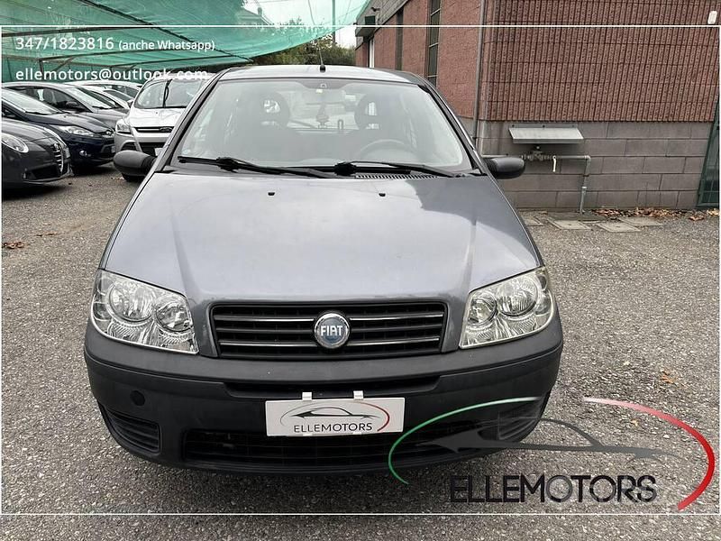 Usata Fiat Punto 60 CV (44 kW) 2004 Grigio Berlina