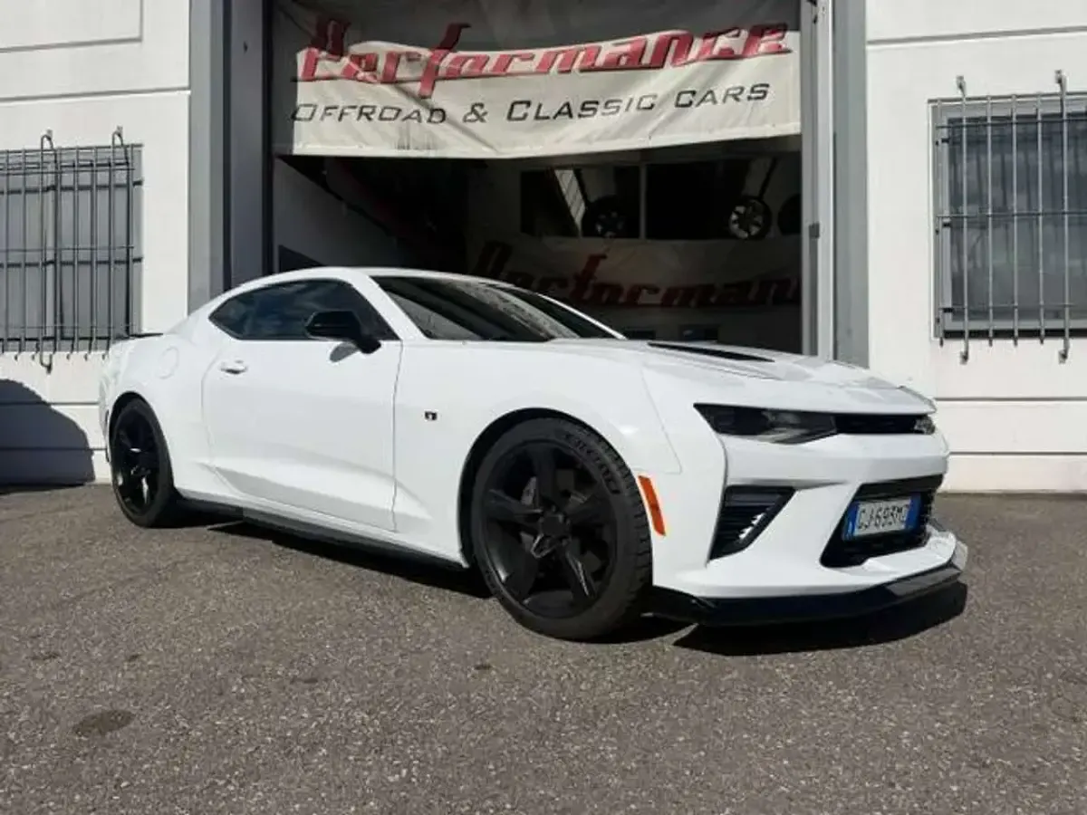 Usata Chevrolet Camaro SS 453 CV (333 kW) 2016 Bianco Coupé