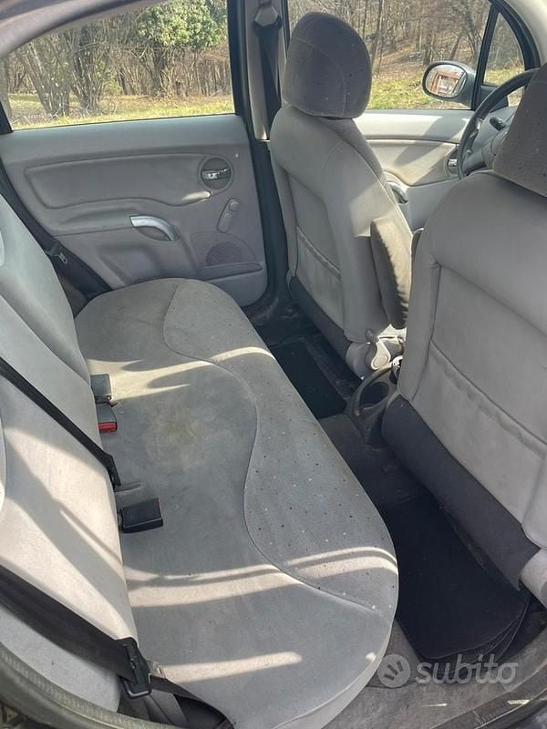 Usata Citroën C3 70 CV (51 kW) 2004 Nero Berlina