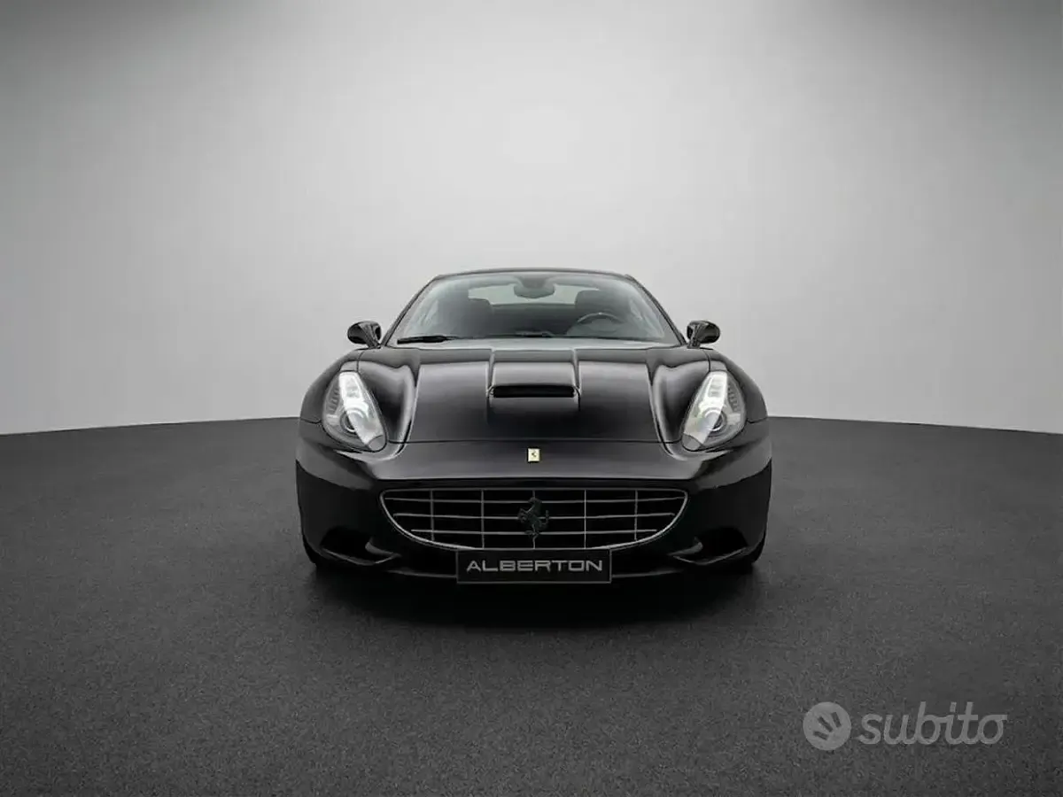 Usata Ferrari California 489 CV (359 kW) 2014 Nero Cabrio