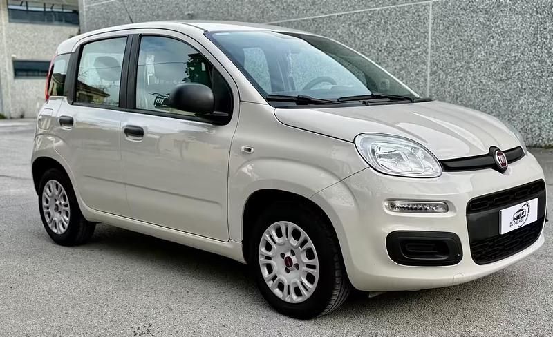 Usata Fiat Panda Lounge 95 CV (69 kW) 2016 Beige Utilitaria