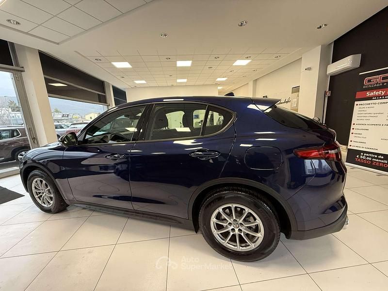 Usata Alfa Romeo Stelvio Business 160 CV (117 kW) 2020 Blu/azzurro SUV