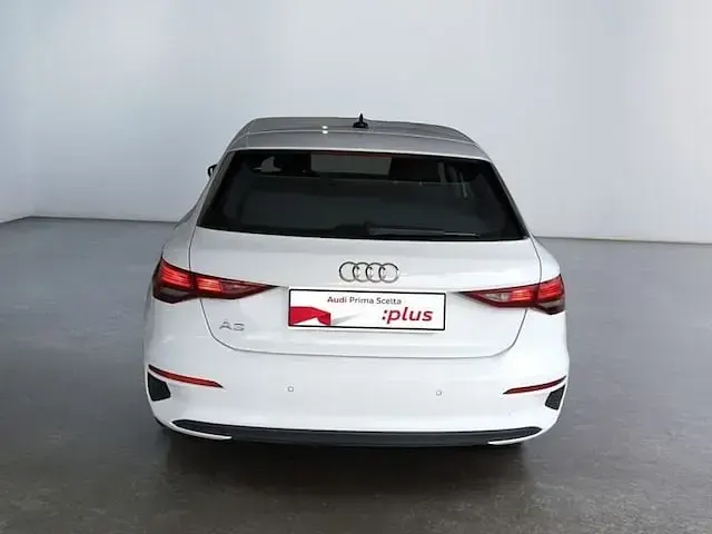 Usata Audi A3 Business 110 CV (80 kW) 2023 Bianco Berlina