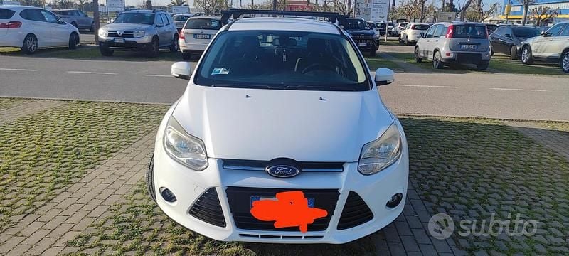 Usata Ford Focus 105 CV (77 kW) 2014 Bianco Station wagon