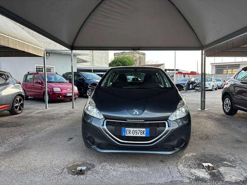 Usata Peugeot 208 Active 68 CV (50 kW) 2013 Grigio Utilitaria