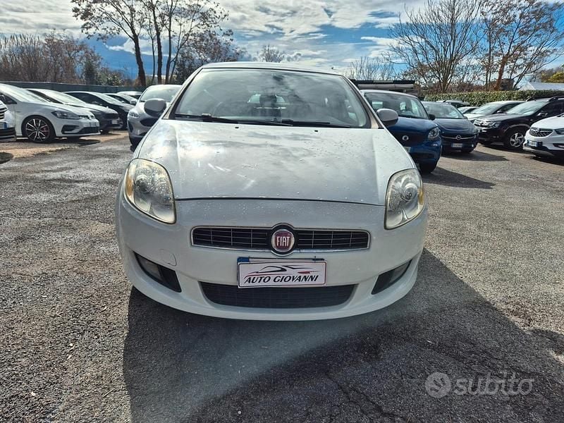 Usata Fiat Bravo Dynamic 89 CV (65 kW) 2010 Bianco Utilitaria