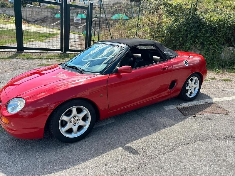 Usata MG F 120 CV (88 kW) 1999 Rosso Cabrio