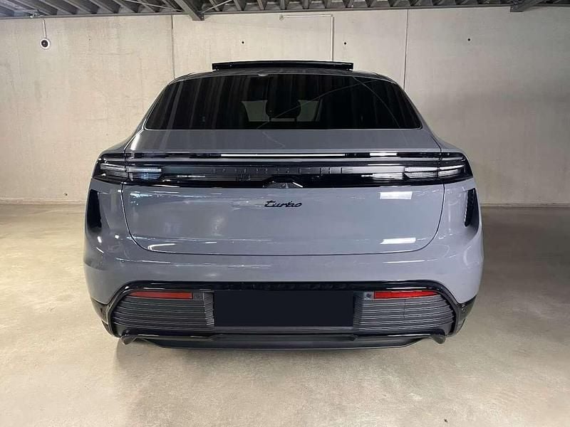 Usata Porsche Macan Turbo 469 kW (639 CV) 2025 Grigio SUV