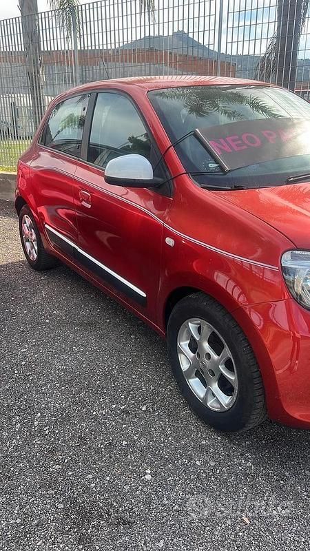 Usata Renault Twingo 71 CV (52 kW) 2014 Rosso Utilitaria