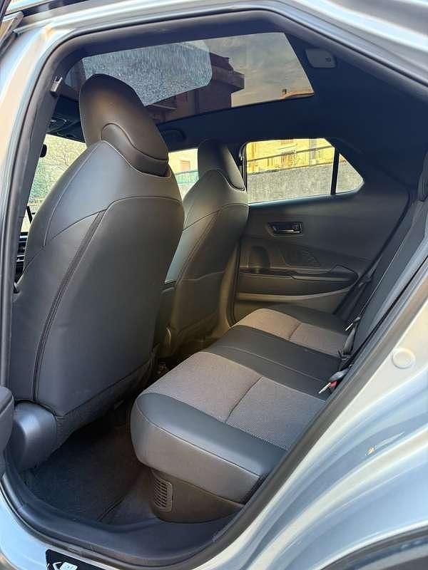 Usata Toyota C-HR Lounge 152 CV (111 kW) 2025 Argento SUV