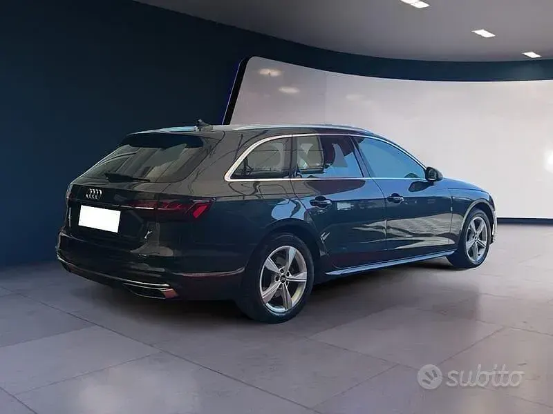 Usata Audi A4 Ambiente 213 CV (156 kW) 2024 Grigio Berlina