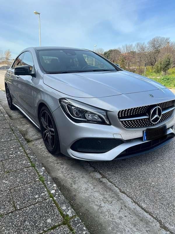 Usata Mercedes CLA220 Premium 177 CV (130 kW) 2017 Argento Berlina