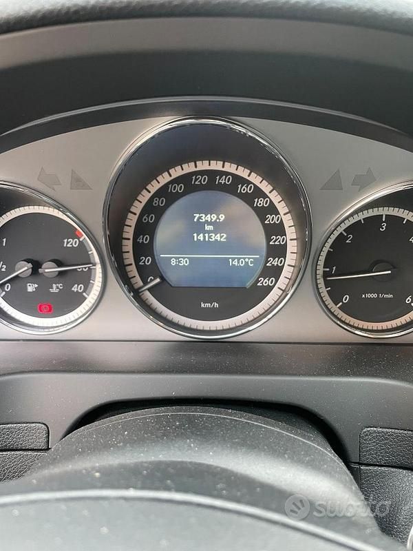 Usata Mercedes C220 Avantgarde 170 CV (125 kW) 2011 Grigio Berlina