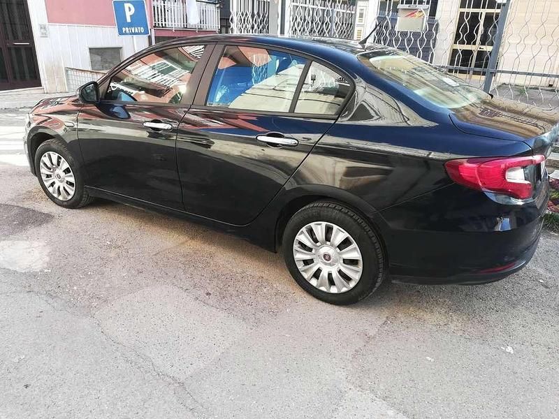 Usata Fiat Tipo Easy 95 CV (69 kW) 2017 Berlina