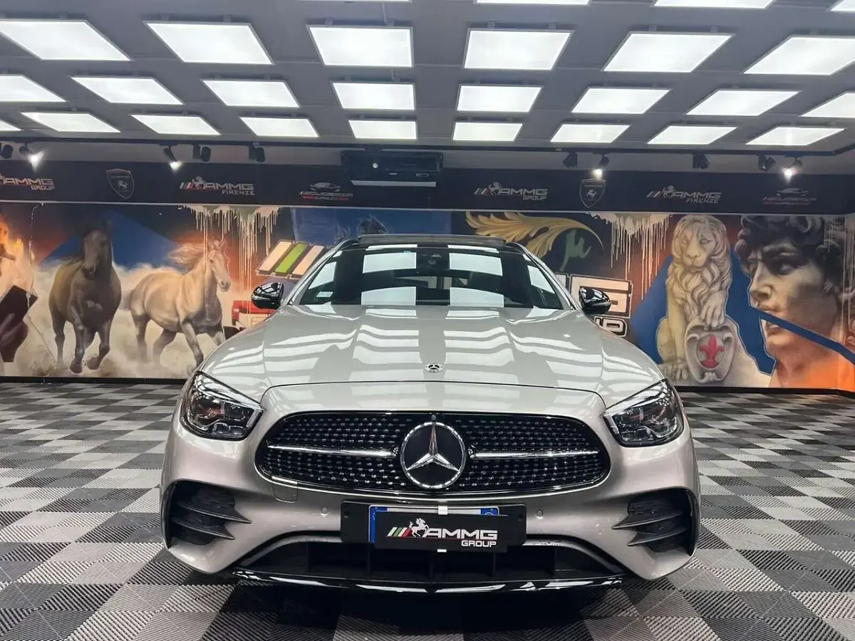 Usata Mercedes E300 Premium Plus 194 CV (142 kW) 2020 Bronzo Station wagon