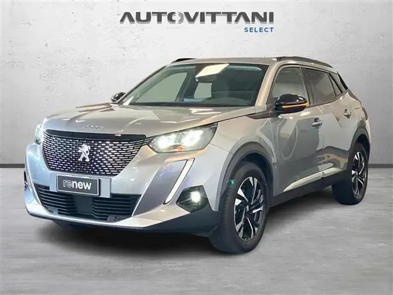 Usata Peugeot 2008 Allure 102 CV (75 kW) 2022 Grigio scuro SUV