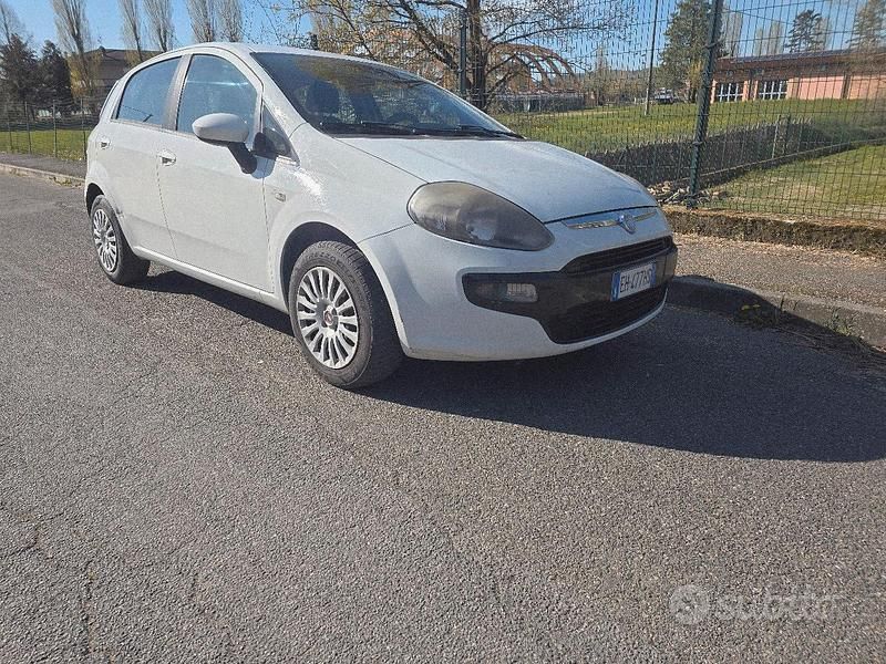 Usata Fiat Punto Evo S 69 CV (50 kW) 2011 Bianco Utilitaria