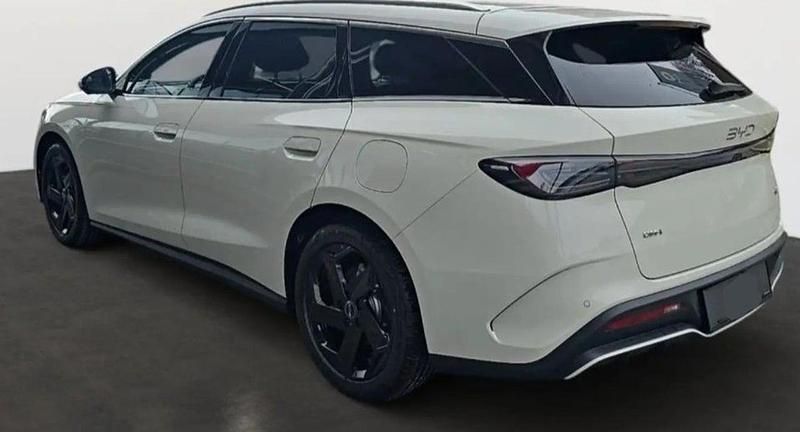 Nuova BYD Seal Comfort 98 CV (72 kW) 2026 Polar white Station wagon