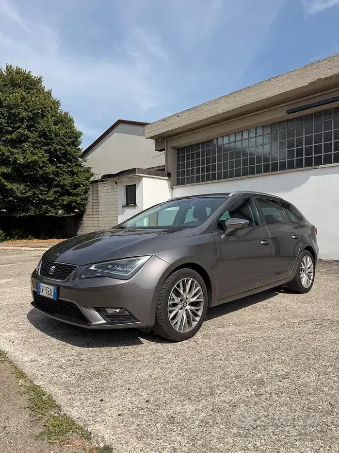 Usata Seat Leon ST Style 105 CV (77 kW) 2015 Grigio Station wagon