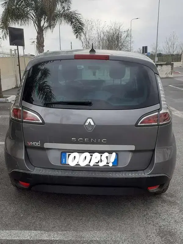 Usata Renault Scenic E-Tech Dynamique 110 CV (80 kW) 2014 Grigio Monovolume