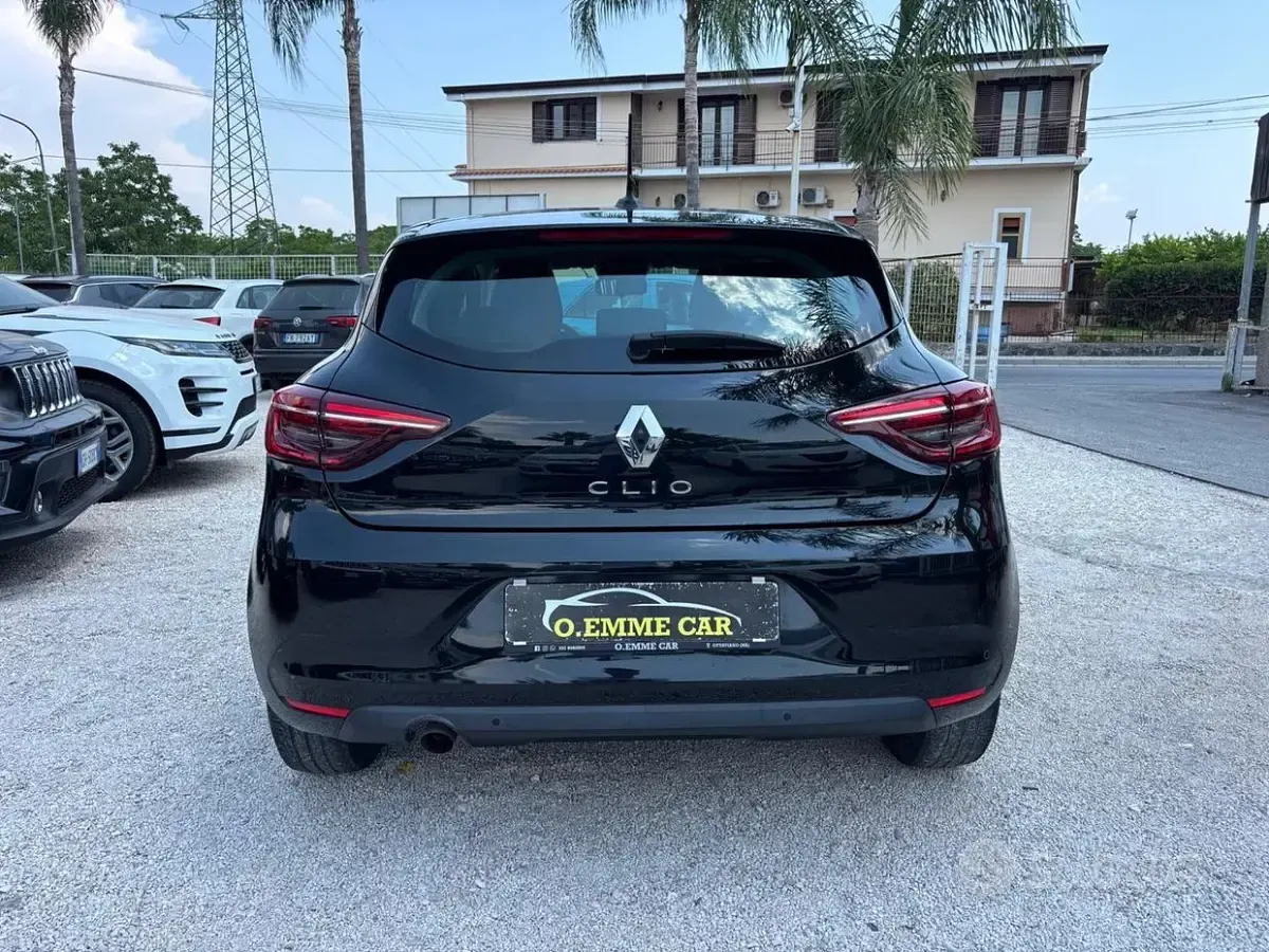 Usata Renault Clio V Intens 101 CV (74 kW) 2021 Nero Berlina