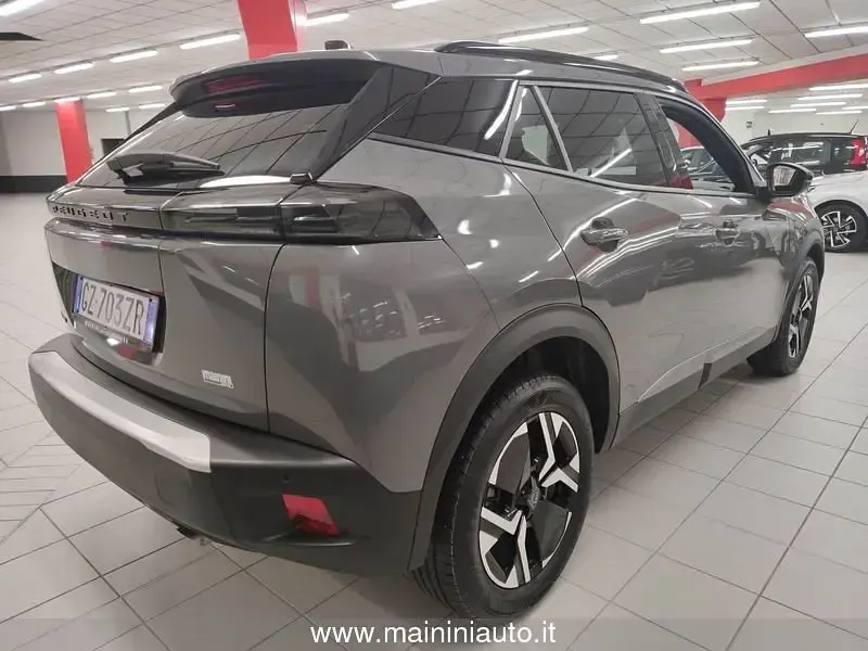 Usata Peugeot 2008 Allure 102 CV (75 kW) 2025 Grigio SUV