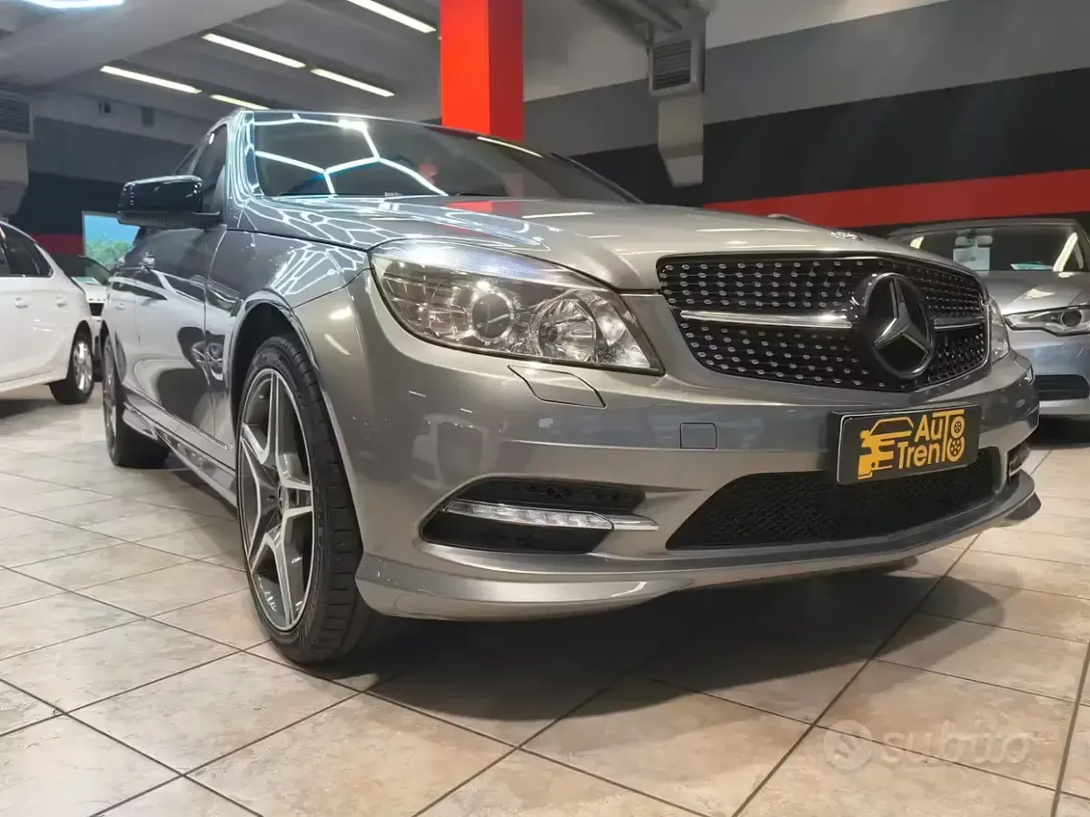 Begagnad Mercedes C250 Executive 204 HK (150 kW) 2011 Grå Sportkupé