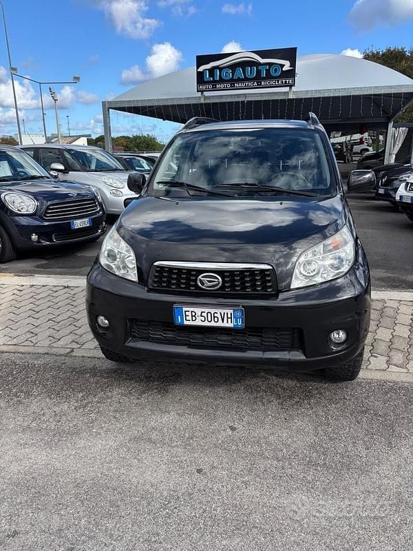 Usata Daihatsu Terios 86 CV (63 kW) 2010 Nero SUV