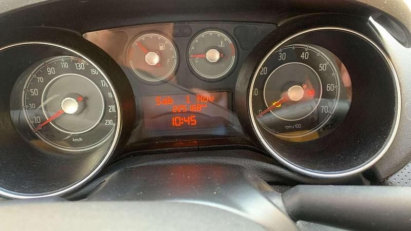 Usata Fiat Punto Evo Active 75 CV (55 kW) 2010 Grigio Utilitaria