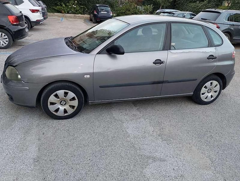 Usata Seat Ibiza Stella 64 CV (47 kW) 2003 Berlina